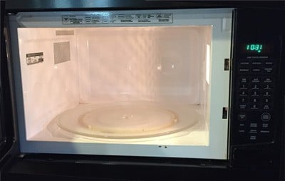 How to Clean Your Microwave